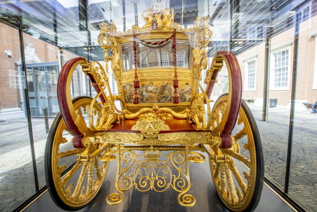 阿姆斯特丹,当地博物馆将在6月18日展出荷兰王室"黄金马车"(golden
