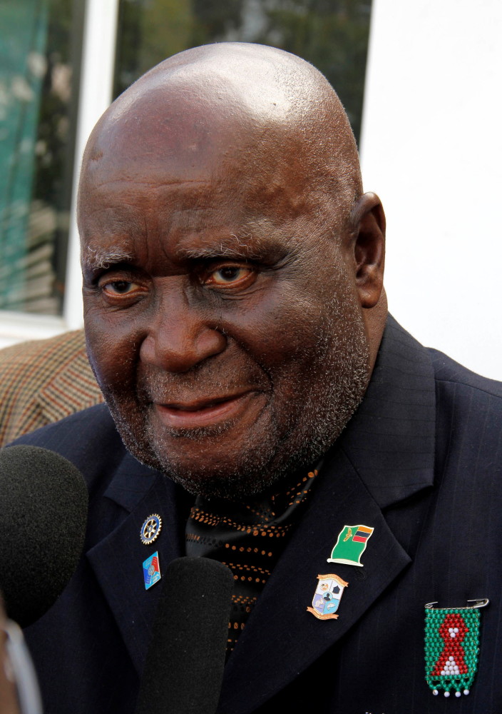 外代一线赞比亚开国总统卡翁达因病逝世