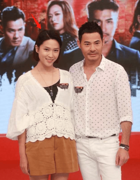 这些年来,蒋祖曼先后拍摄了《蝴蝶》,《三条窄路》,《酒徒》等文艺