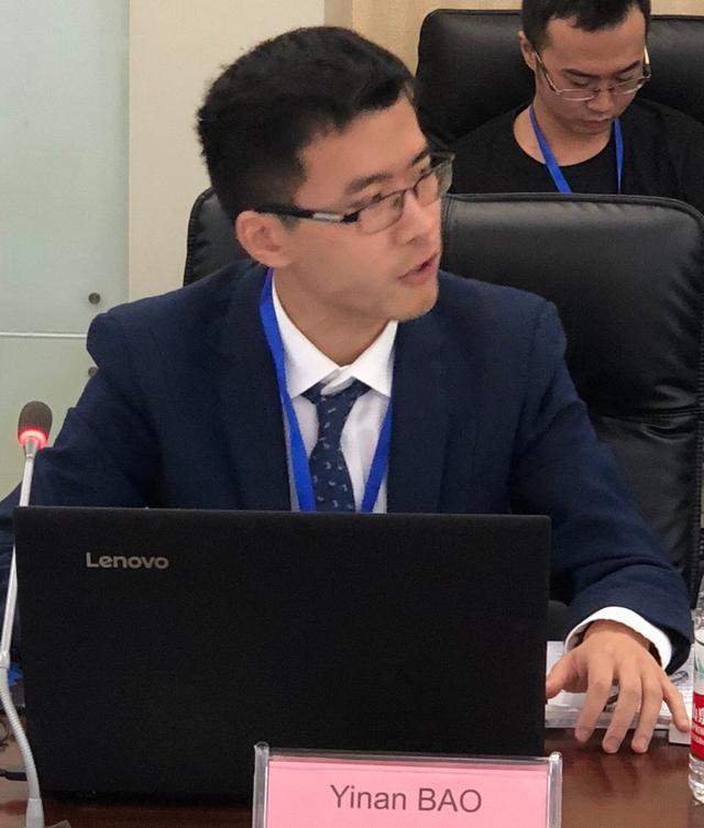 包毅楠为高校教师发声,却"惹祸上身",背后原因引人深思