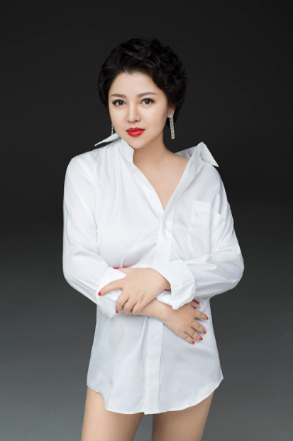 他是黄渤的恩人,东北第一狠人,其妻子被称为"中国版的梦露"!