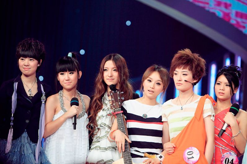 2011年获快女冠军2012年卡里只剩11块如今无人知她是怎么挥霍的