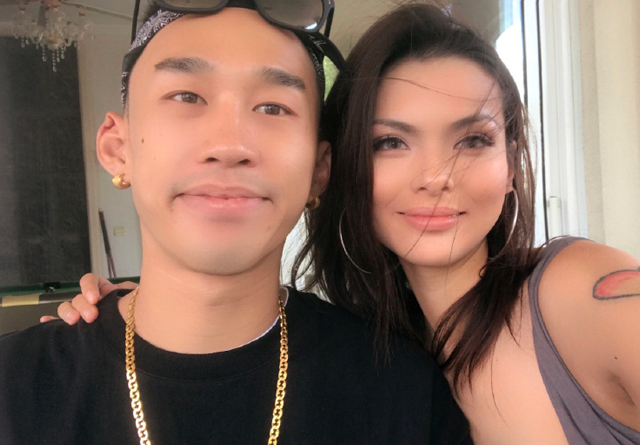 27岁超模naomi恋情曝光与18岁男友十指紧扣男方颜值一言难尽