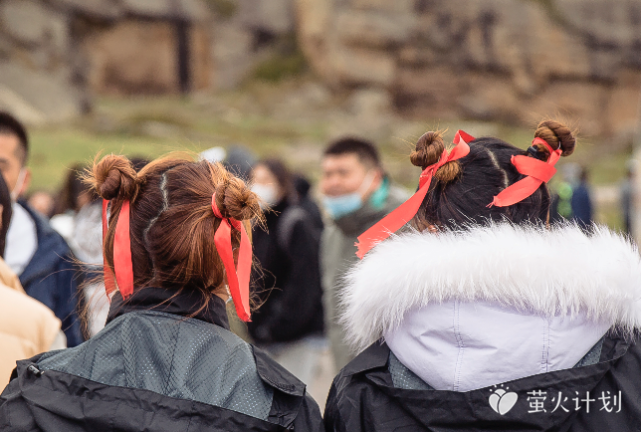 痛仰乐队办了场特殊的演唱会,不收门票只收药品_腾讯网