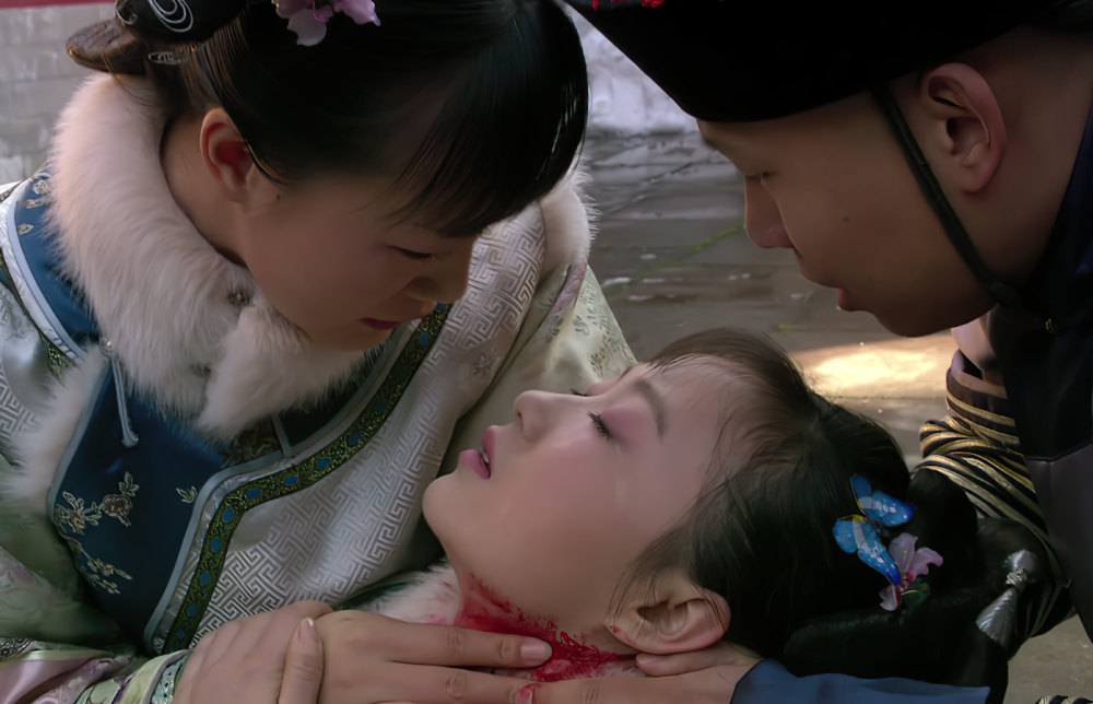 甄嬛传:难怪流朱比浣碧短命,你看去世前她双脚做了一个啥动作?