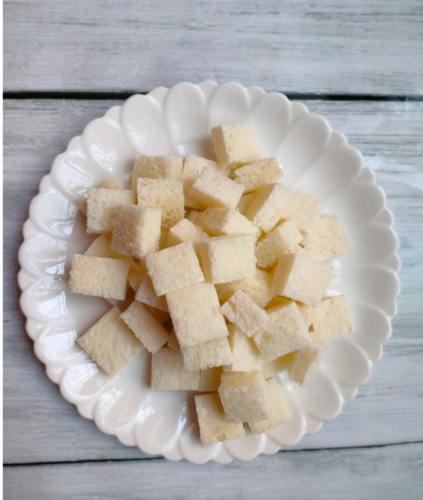 剩下的吐司不知道怎么吃?学会这个烤吐司布丁,酸甜好吃