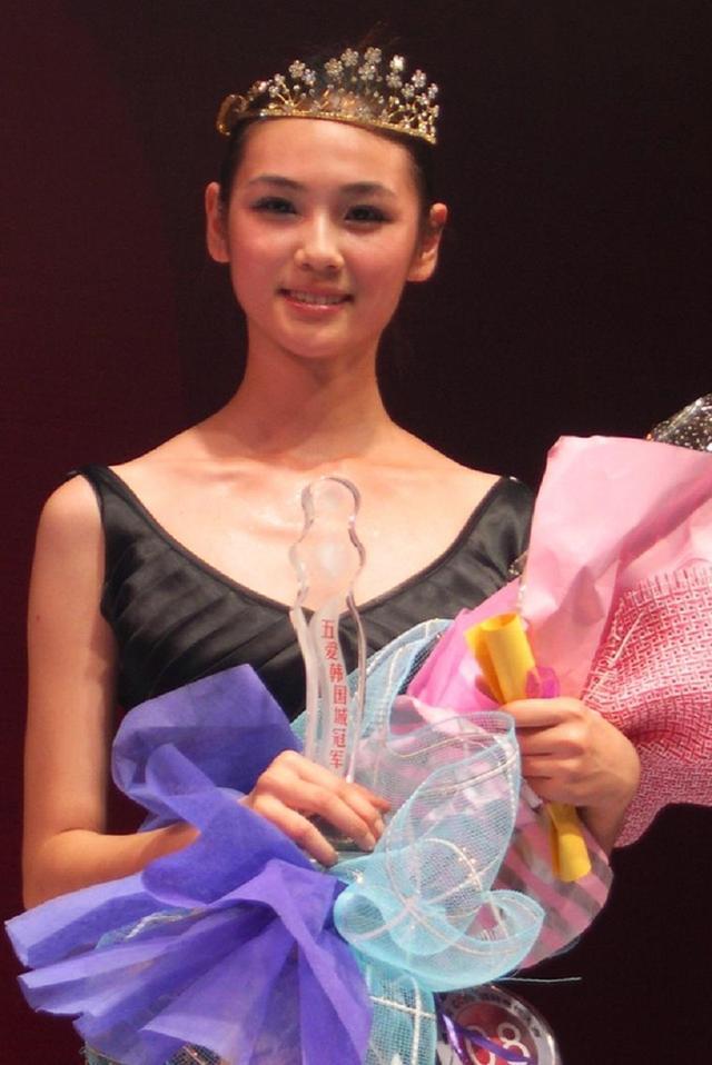 "女巨婴"刘思琦:16岁吃饭靠妈喂,日花销过万,如今现状如何?