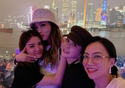 蔡卓妍晒姐妹合照 4人罕见同框 容祖儿眼袋蛮重令人担忧 腾讯新闻