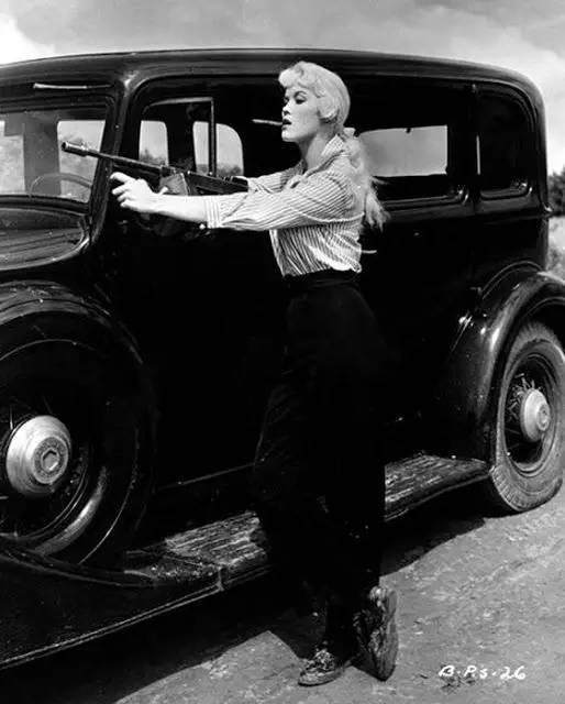 的婚纱安娜和她的两只小狗,1911年穿着整齐的优雅绅士年轻时的paul