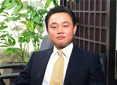 张志铭中专毕业给富豪当司机时被白富美一见钟情如今身价65亿
