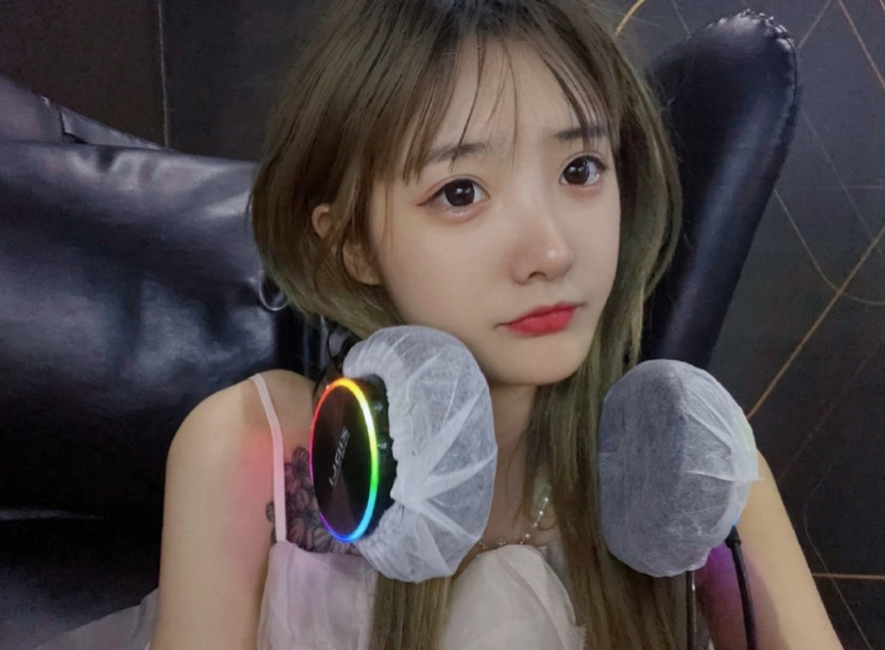 和殷世航分手两天后,套路璐官宣新恋情,称第一天心情还可以_腾讯新闻