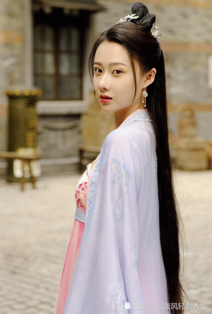 曹曦月美丽娇艳楚楚动人