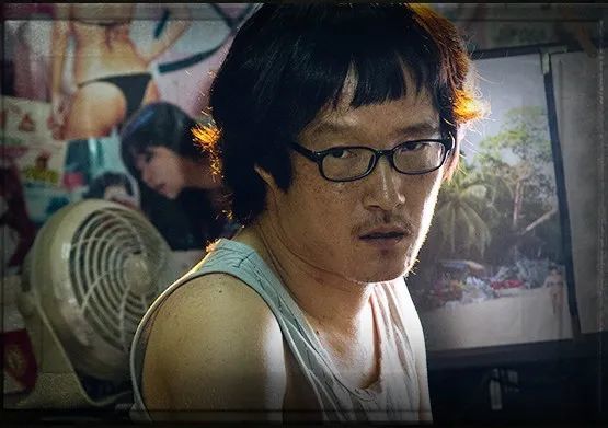 《他人即地狱》《惊悚考试院》在这之后李中玉凭借演技好的口碑陆续接