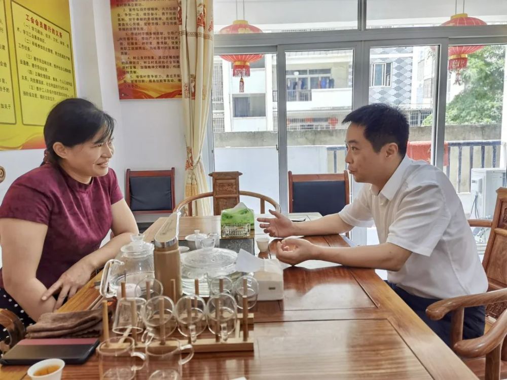 代表通报了今年以来莆田法院工作开展情况并征求对法院工作的意见建议