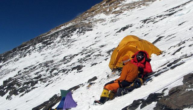 正如著名登山家乔治·马洛里被问到为什么登顶珠峰时回答的那样"