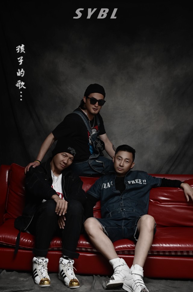 圣鹰部落组合最新歌曲 孩子的歌 献给伟大的父亲 娱乐新闻 中国娱乐网手机版