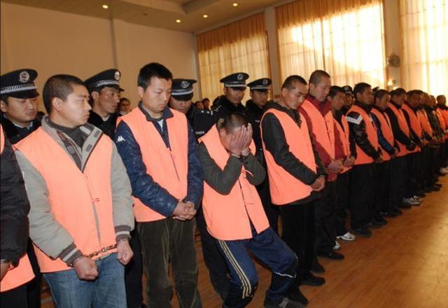 骗贷1703万,杀叛徒,还有刑警队长撑腰|张任行|警察|大庆|东北