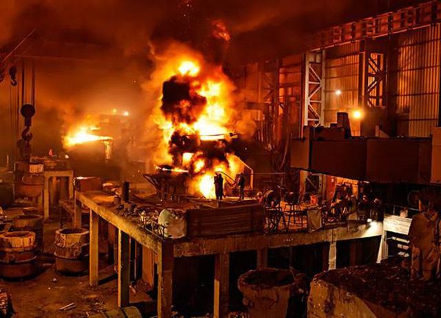 骗贷1703万,杀叛徒,还有刑警队长撑腰|张任行|警察|大庆|东北