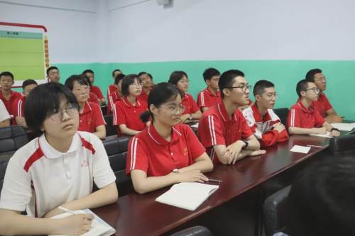 重庆大学授予衡水十三中优秀生源基地