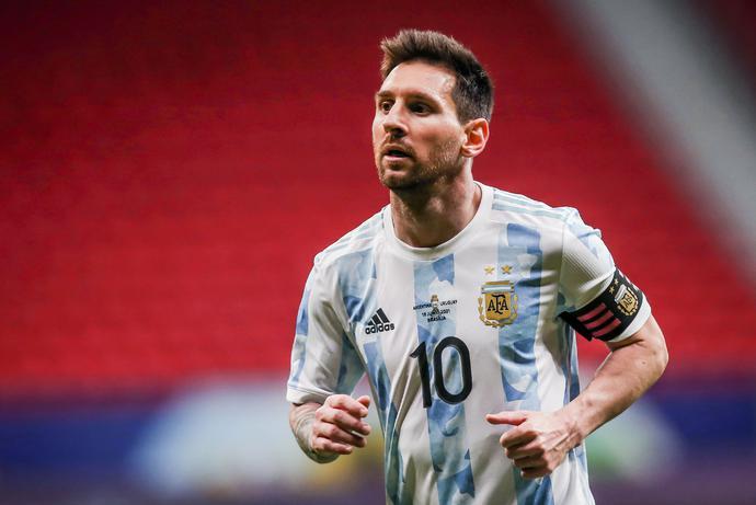 梅西加冕美洲杯助攻王!疯狂9过人 4妙传5度被放倒