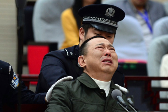 落网时被搜出1个排武器,听到判死刑流泪|汶川地震|刘汉|四川|刘维