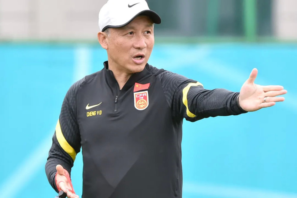 专访成耀东:国青打中乙是为弥补差距,这种模式是我们中国特色