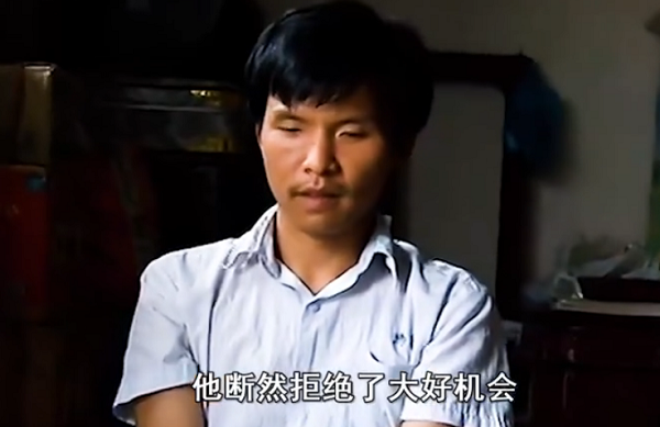 但凡事都有例外,在我们湖南就曾出现过一件奇事,37岁的博士李明亮在