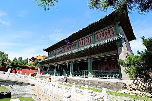 在紫禁城内修建文渊阁朱棣因南京文渊阁部分图书次年明成祖朱棣颁迁都