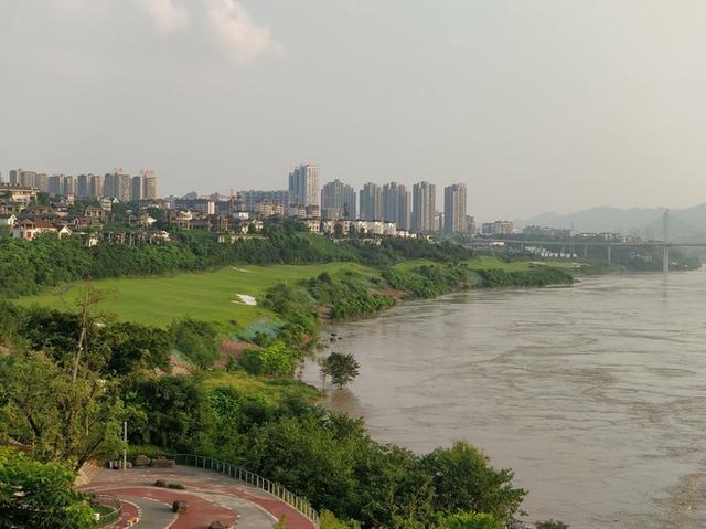 重庆这个滨江公园夜晚的景色比白天还要美像是走进了童话世界