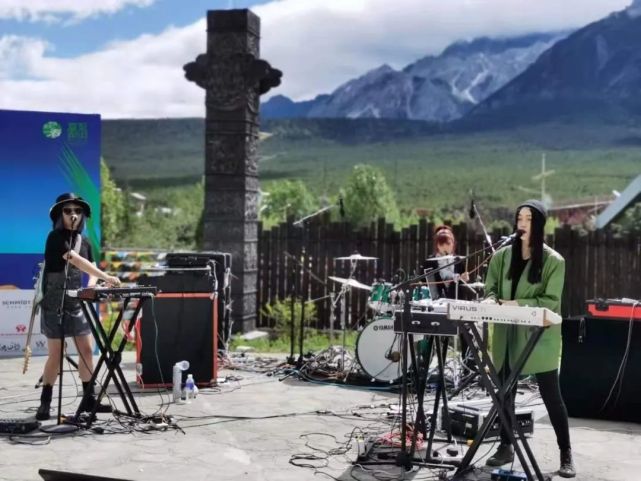 民族与世界的音乐对话 夏至音乐日 云上音乐节在玉龙雪山奏响