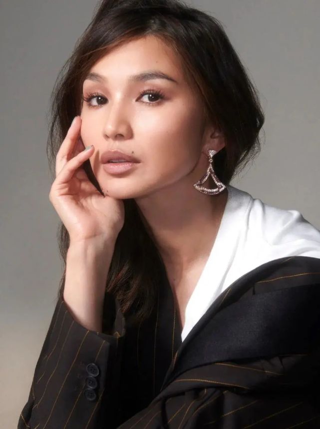 直冲好莱坞的亚裔之光 绝对非她莫属!_腾讯新闻