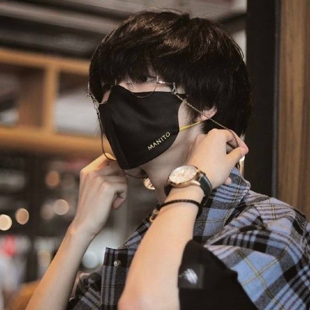 贺峻霖头像合集