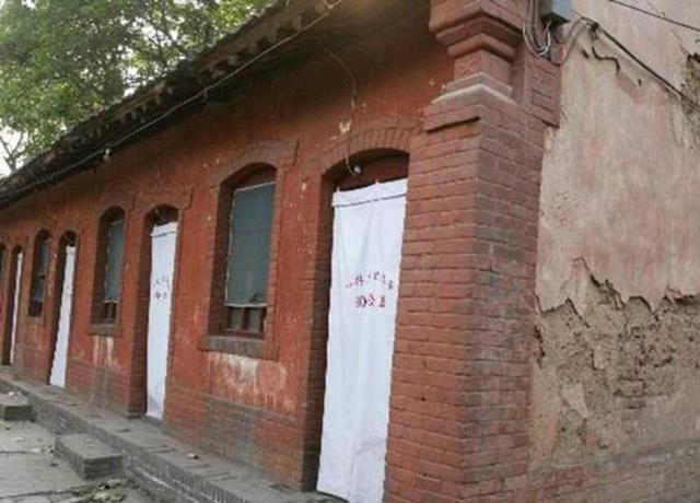 2001年6月4日,杜保乾因涉嫌犯受贿罪和报复陷害罪被检察机关侦查,次日