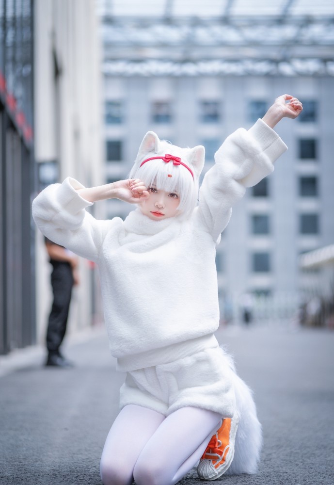 动物王国白狐cos正片