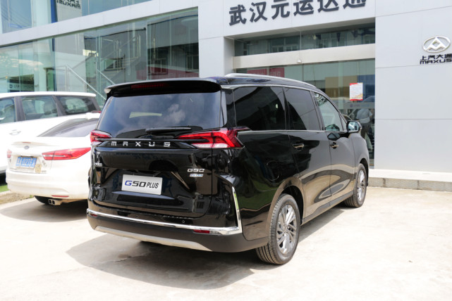 三胎家庭不用愁实拍上汽大通maxusg50plus