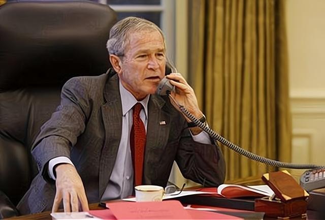 发动两场战争后74岁美国前总统小布什退休生活惬意