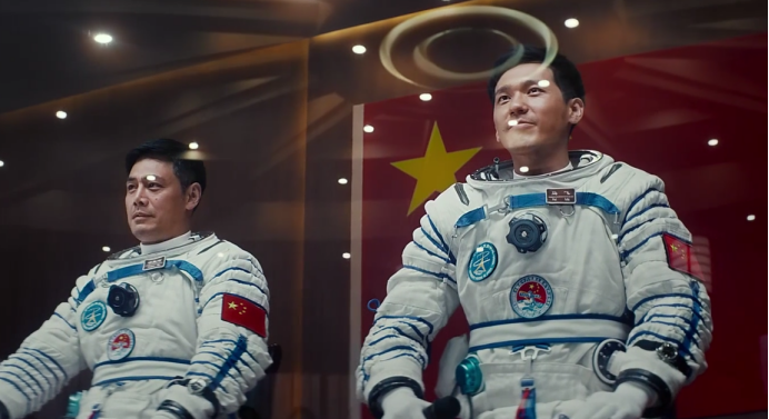 从结果上来看,马皓文的教育是成功的:马飞的成绩在期末挤进年级前十