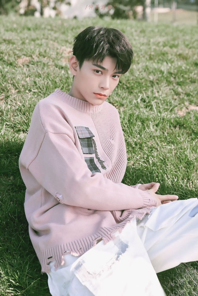 丁禹兮壁纸精选100张,看久会很舒服的男生