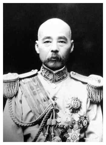 十位民国时期的大军阀照片,按实力排名,看看有没有你认可的那一位?
