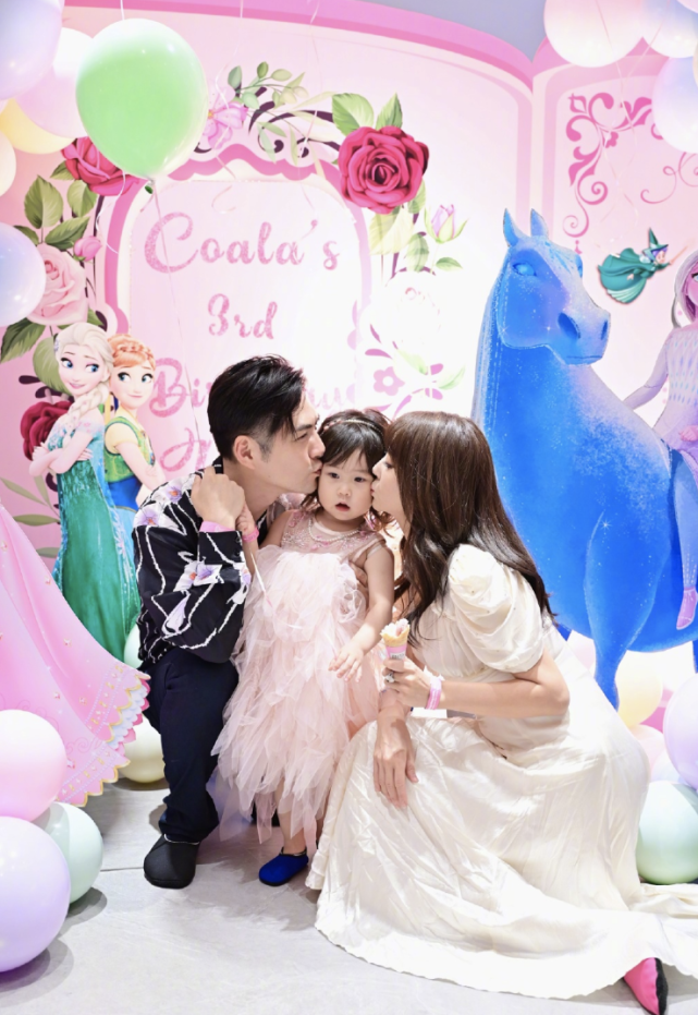 严屹宽为3岁女儿庆生,杜若溪曾流产2次才生下孩子,宝宝继承父母高颜值