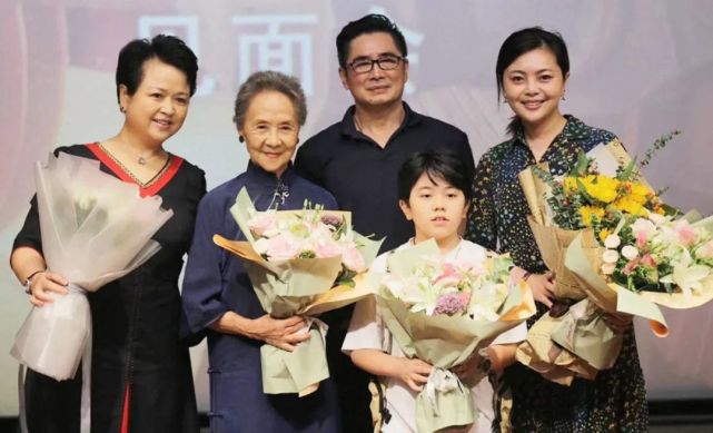 很多60后的演员被称为戏骨那30后的吴彦姝可以称为戏精