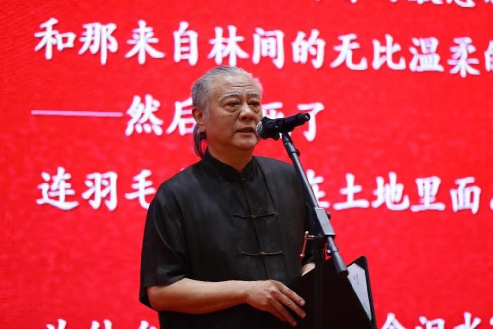 作者周立波之子周小仪先生,《野火春风斗古城》作者李英儒之女李小龙