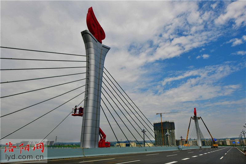洛阳火炬大桥火炬塔加紧美化亮化【组图】_腾讯新闻