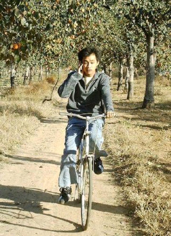 在看守所里,付成励交代,是:"程春明在自己和女朋友之间留下了太多的