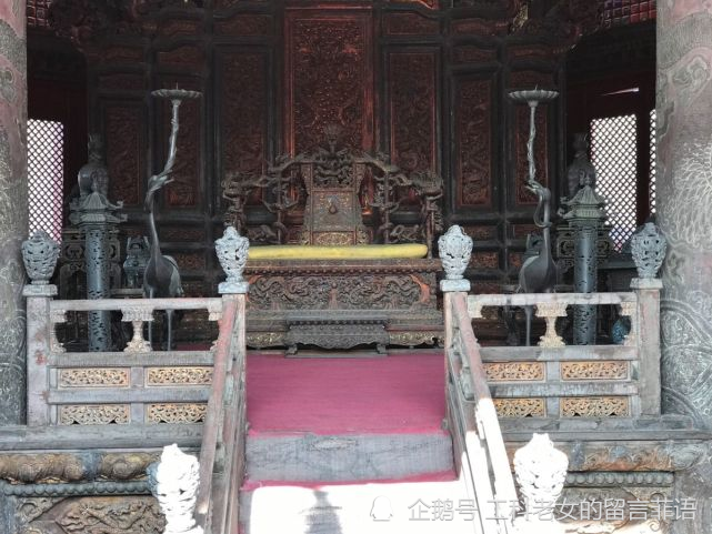 国博金玉满堂展 走近细看沈阳故宫大政殿内陈设 腾讯新闻