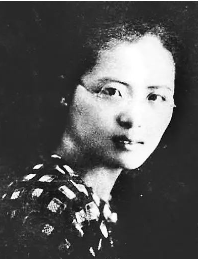 中华英烈51高恬波救护队的女将军