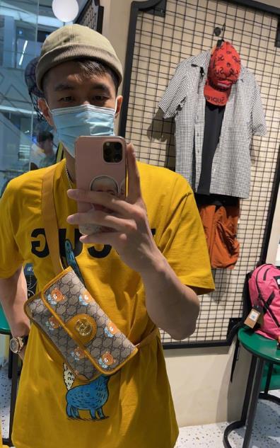 郭艾伦一身大牌潮装送父亲节祝福!