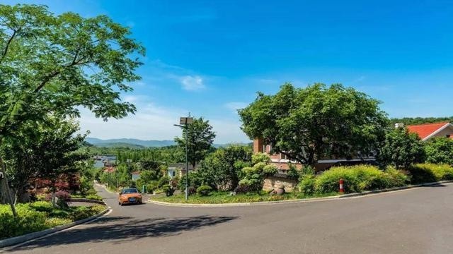 从"逃荒村"转型为乡村旅游业发展典范 江苏宜兴善卷村的"小康路"