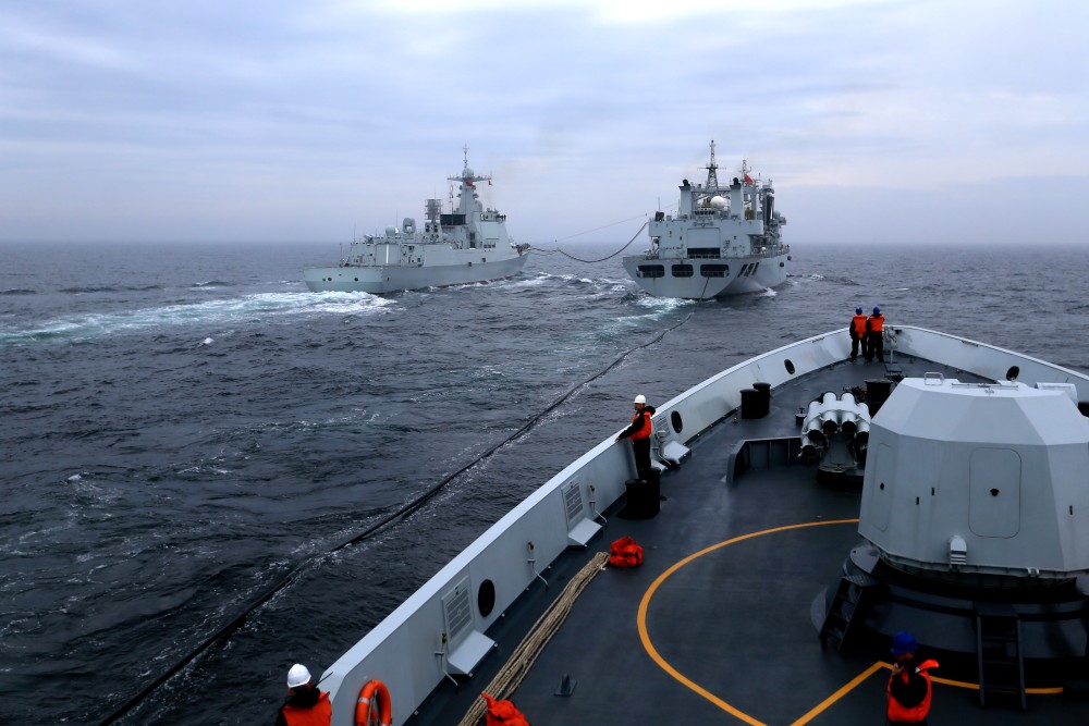 踏浪出击东部战区海军舰艇编队实战化训练