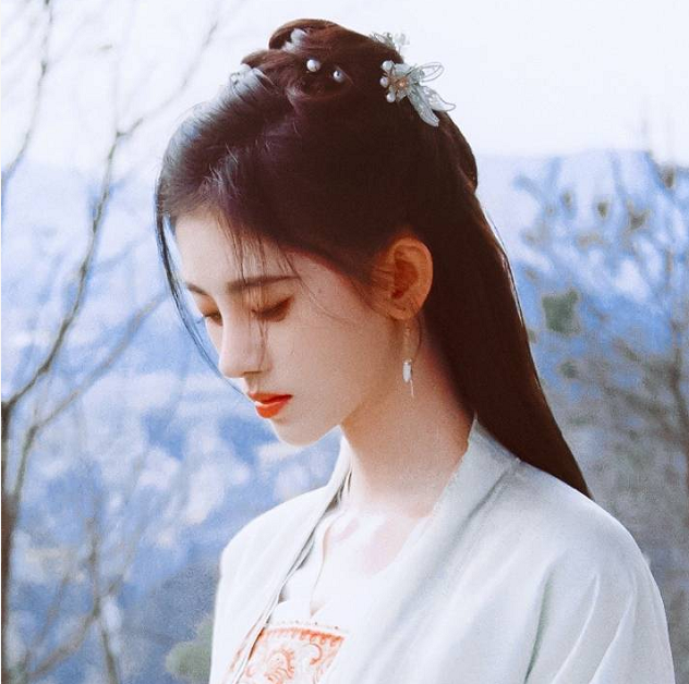 鞠婧祎慕南枝生贺剧照曝光看清颜值后网友纷纷不淡定